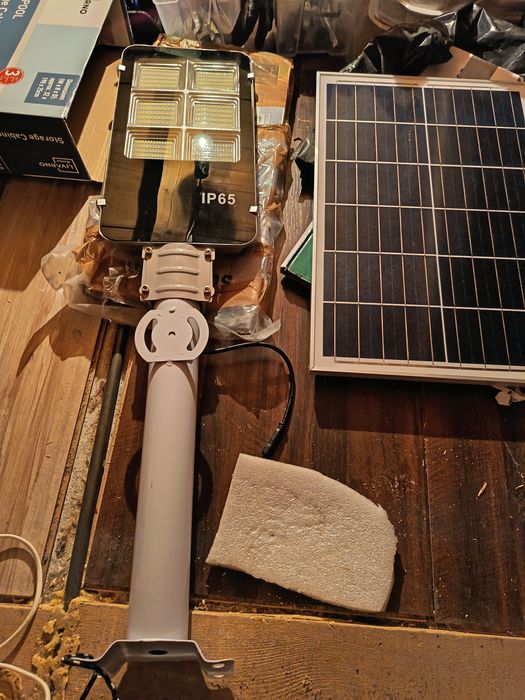 Lampa cu panou solar