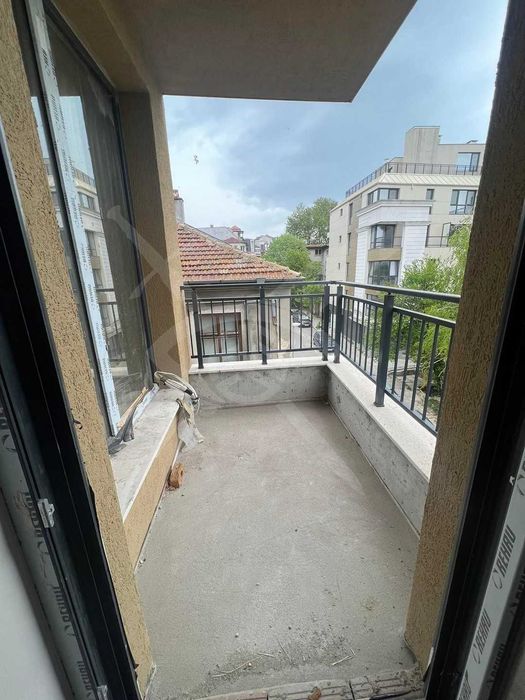 Продава се Тристаен апартамент в Варна, Операта - 108 кв.м за 1991 €/кв.м - Снимка #6