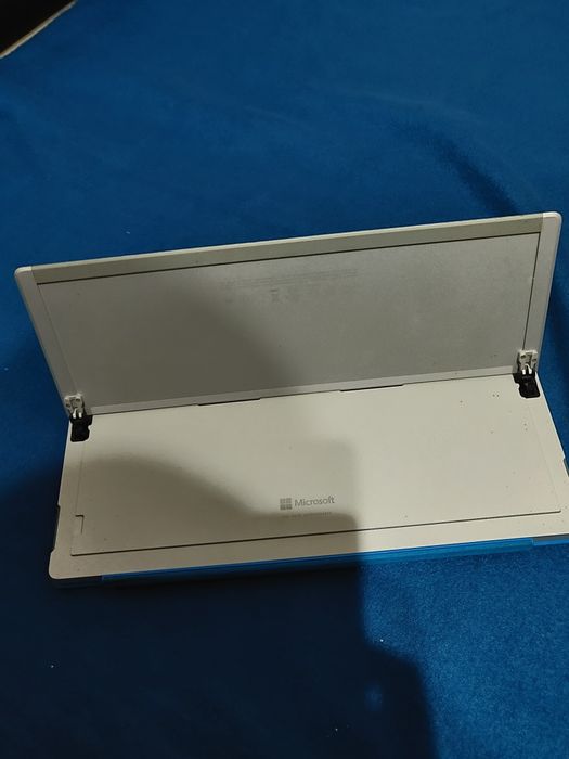 Microsoft surface pro4 a1724 128gb