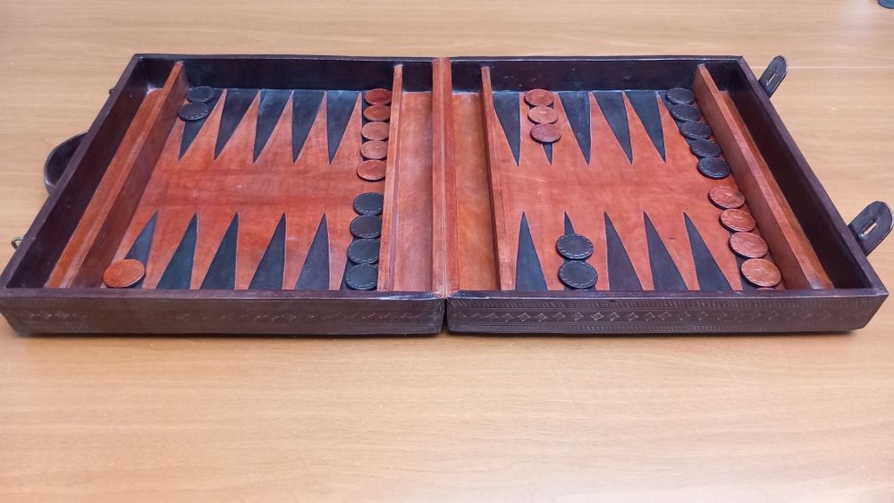 Кожена табла за игра