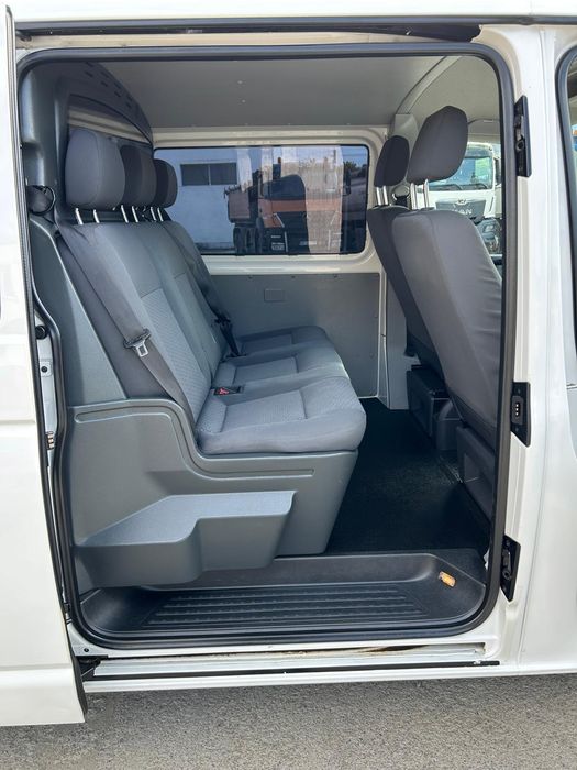 RAR EFECTUAT  5 MAI !!!       Vând vw transporter t5 2.0 tdi 140 cp cu 5 locuri