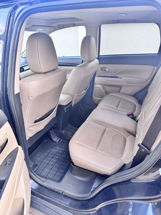 MITSUBISHI OUTLANDER 2.2 DiD Automat 2016 Variante