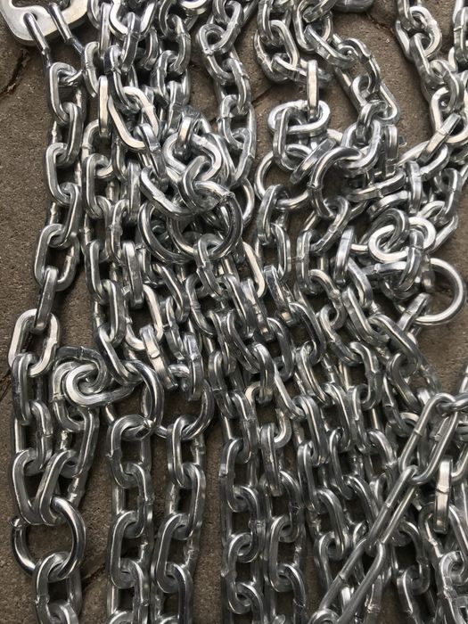 Vând lanțuri antiderapante