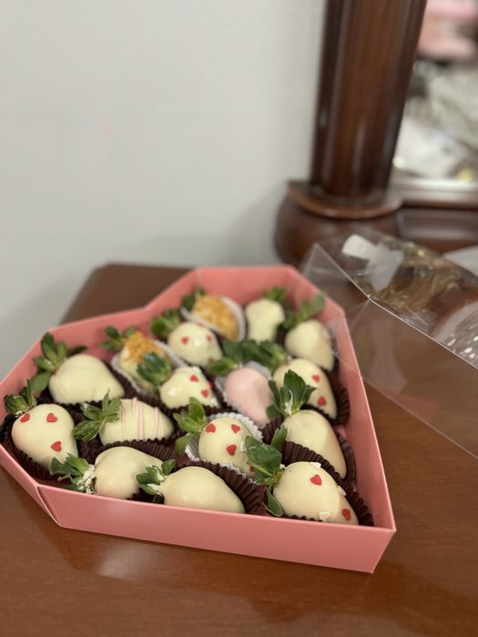 Клубника в шоколаде 8990