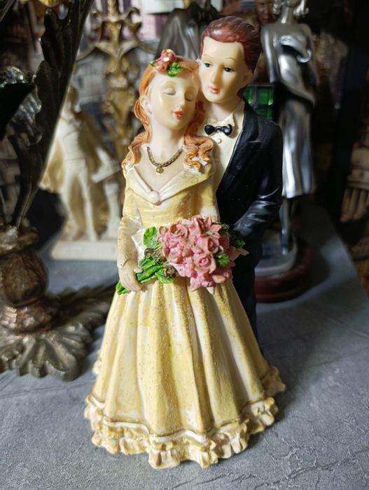 Статуэтки совпласитал продам