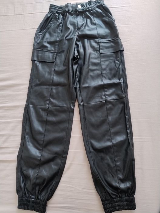 Vind pantaloni fete .