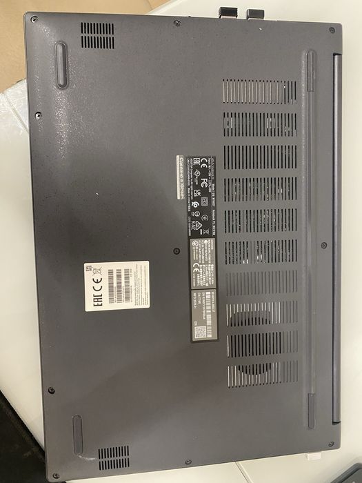 ASUS Vivobook 16 M1605YA