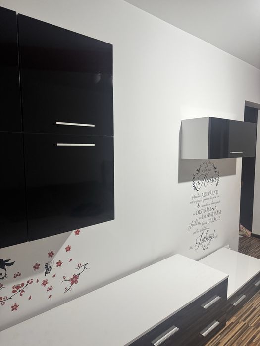 Mobila sufragerie MDF  culoare negru cu alb