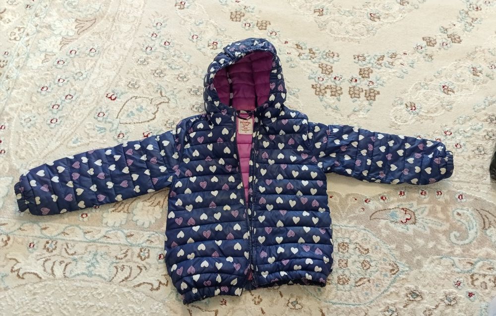 Продам куртки весение