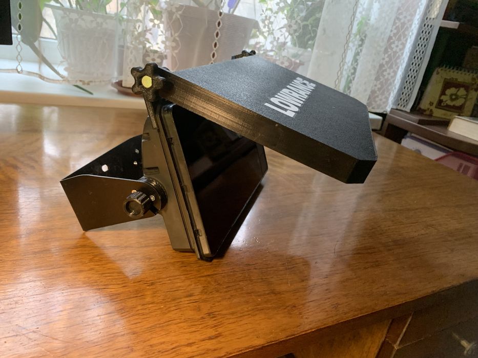 Эхолот-картплотер Lowrance HDS Live 9