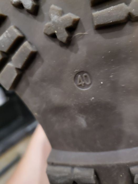 Кожени и велурени обувки