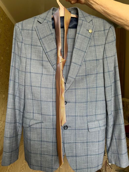 Продам костюм 3-ка