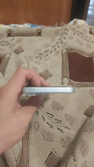 iPhone 15 128...