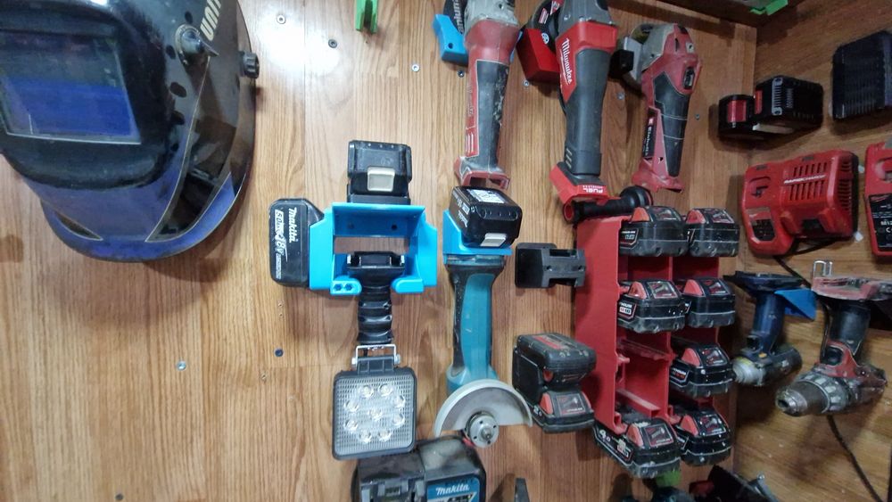 Suport scule si baterii Makita Lxt