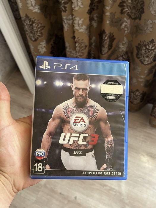Продам PlayStation 4