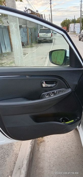 Срочно продам машину Kia karens