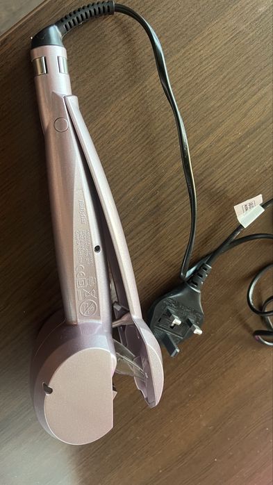 Продавам маша BaByliss 2663 VU