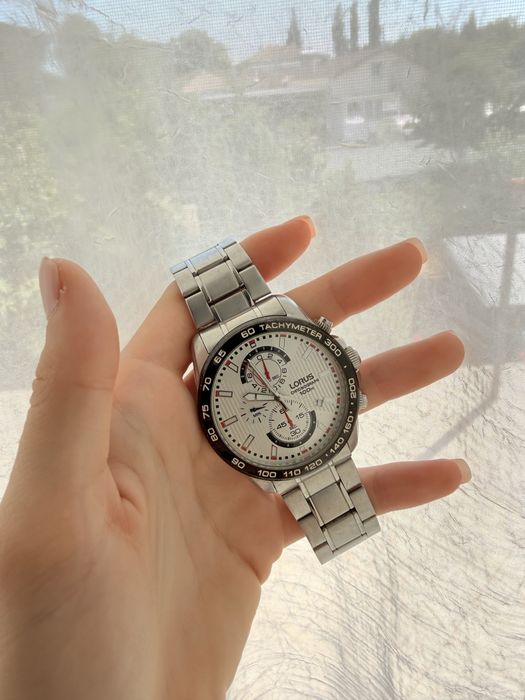 Часовник Lorus RM331GX9 от колекция Gents Sport.