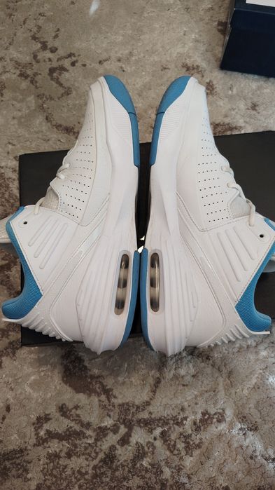 Jordan Max Aura 5 originali. Piele naturala. Nr 43. Impecabili