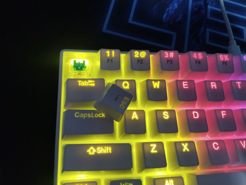 Механическая клавиатура RGB