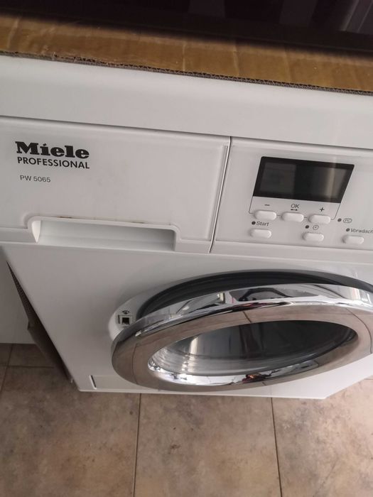 Професионална пералня Miele