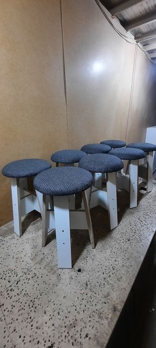 Продам стульев круглые