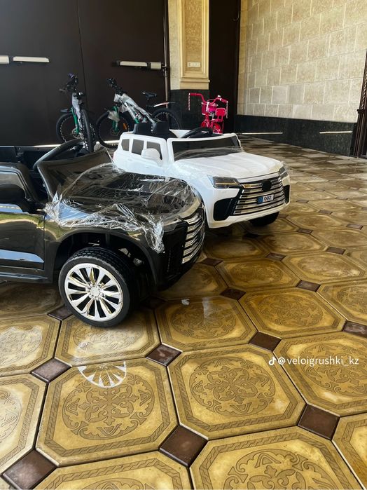 Детский машина Lexus