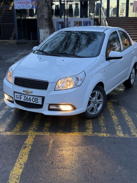 Продается нексия 3 состояние новое пробег 9.000 родной,машина  новая.