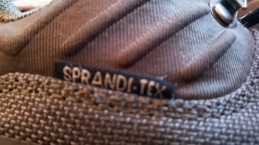 Продавам унисекс маратонки sprandi 36 номер . Дължина на стелката 24 с