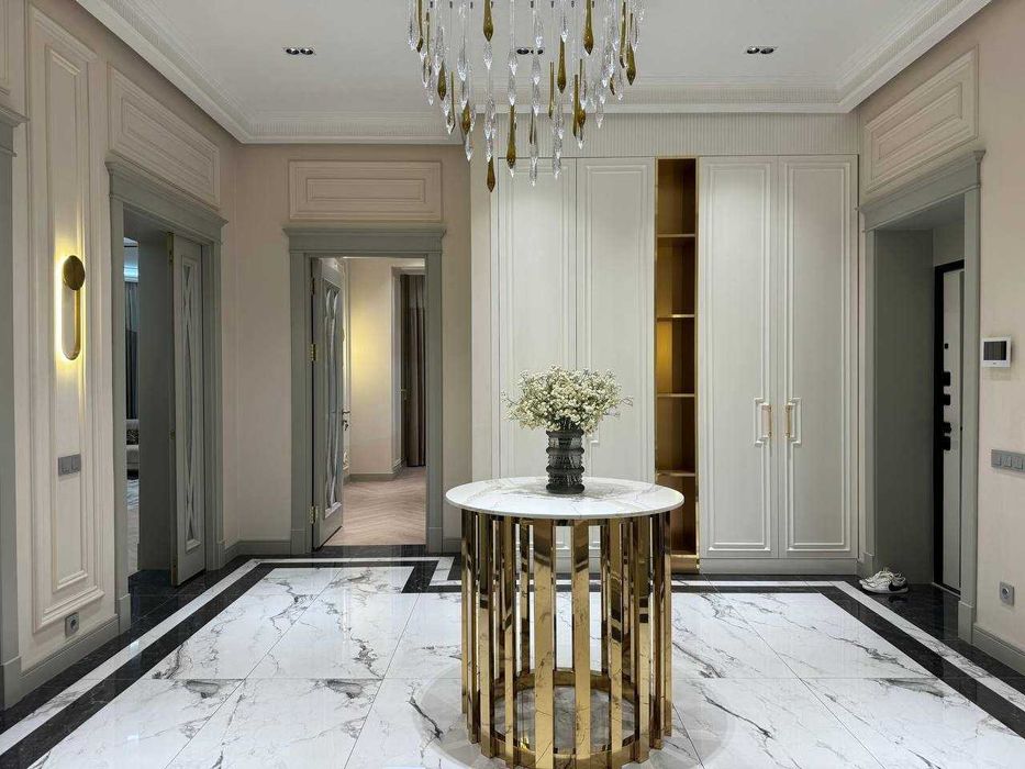 Банковский дом с лифтом | 4-комнатная 180 м² | Ц-1