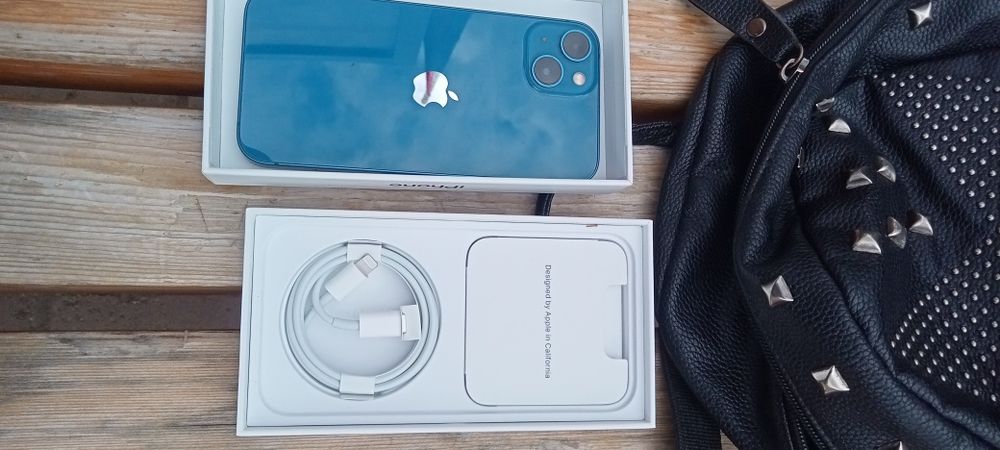 Айфон 13 сатылады