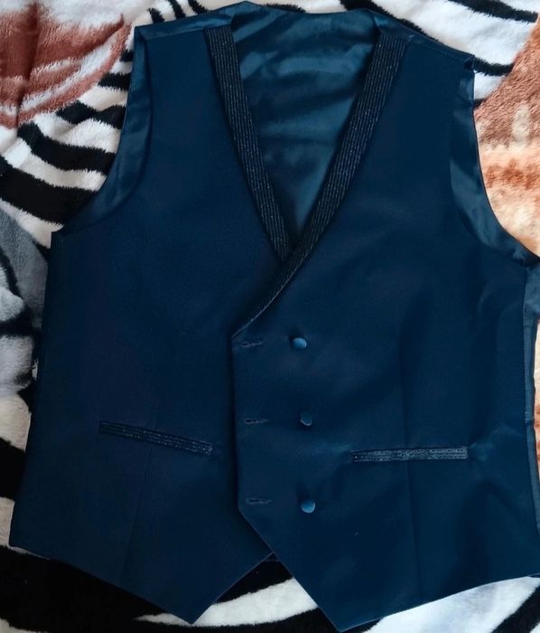 Costum elegant Pisano (3 piese) mărimea 46/M - ca nou