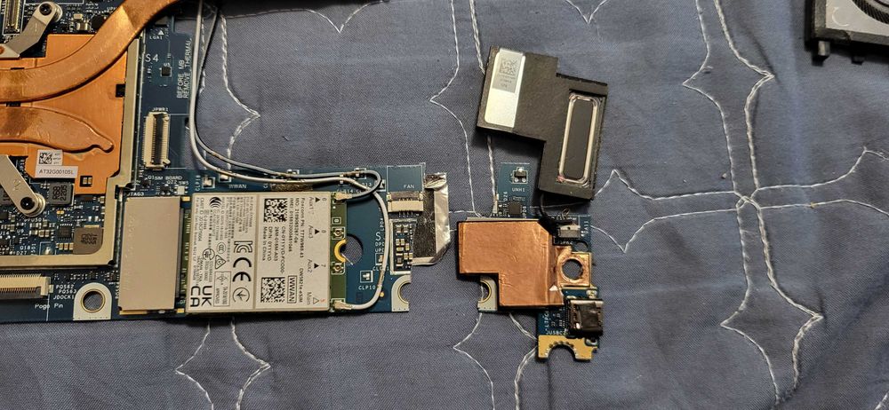 Piese Tableta DELL Latitude 7320 2 in 1 piese doar piesele tot 200 lei