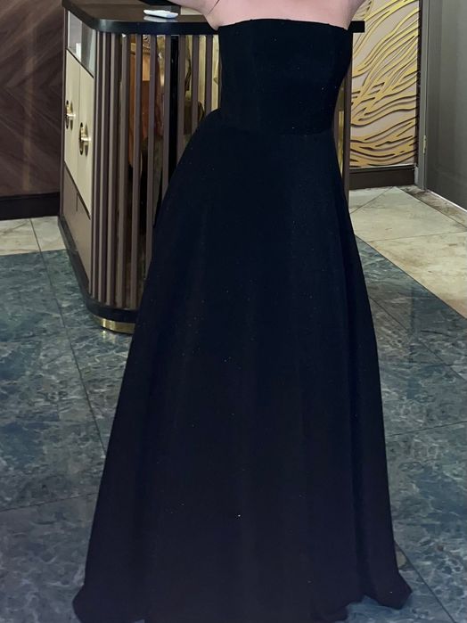 Выпускное платье черного цвета