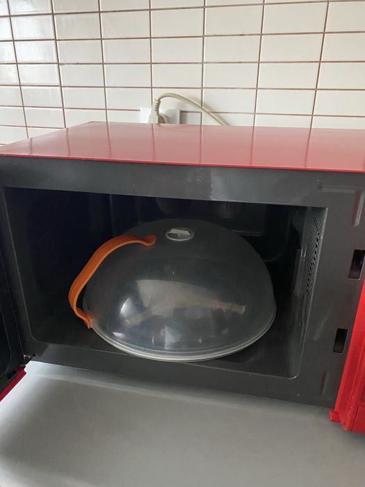 Cuptor microunde defect