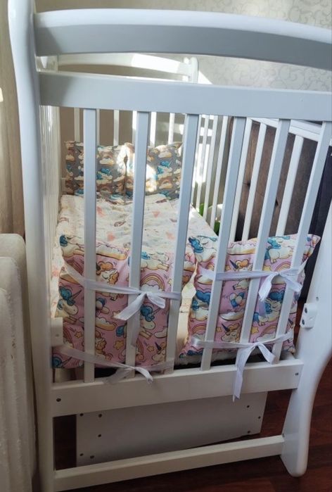 Продам детскую кроватку