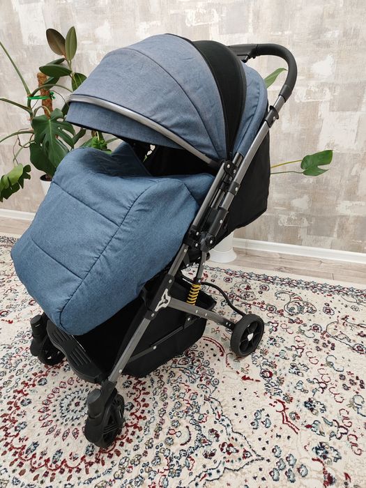 Коляска прогулочная