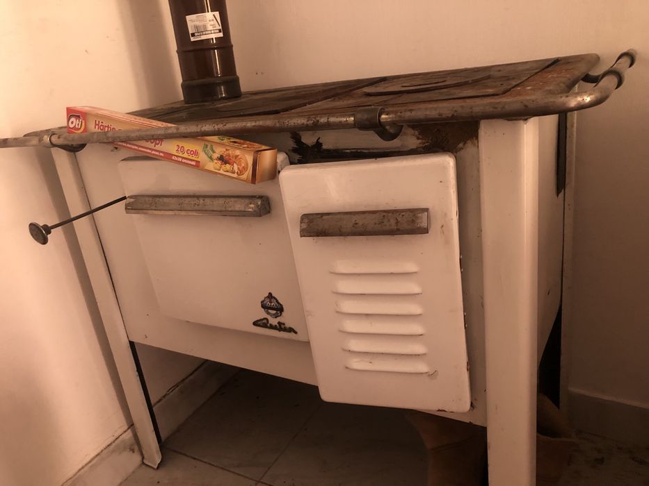 Sobă cu plită si cuptor