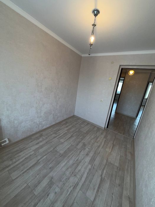 Продам трехкомнатную квартиру