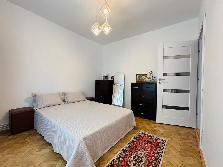 Apartament 2 camere, decimandat, parter,  Bistrita super central