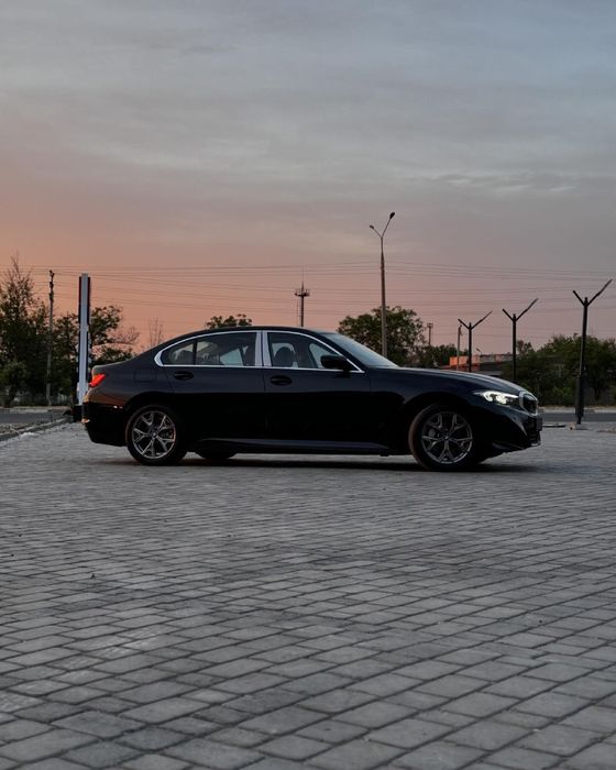 Bmw i3 35 l qora salon sotiladi