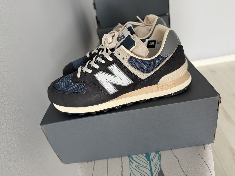 Кроссовки новые New Balance 7 40 размер , универсальные