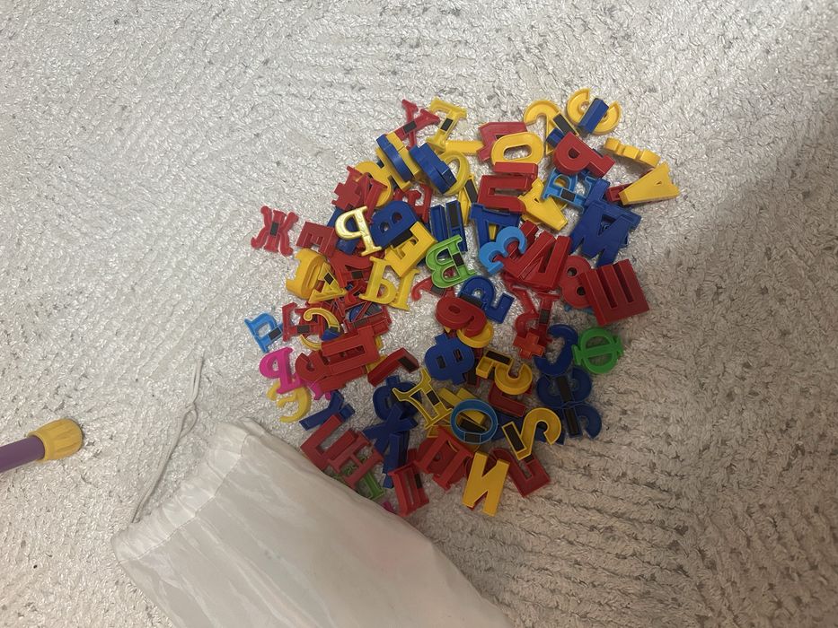 Продам магнитную доску для игр и развития