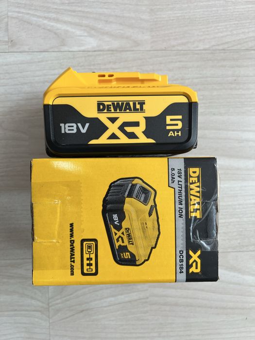 Dewalt acumulator 5Ah baterie DCB184 18V /Li-lon / Nou