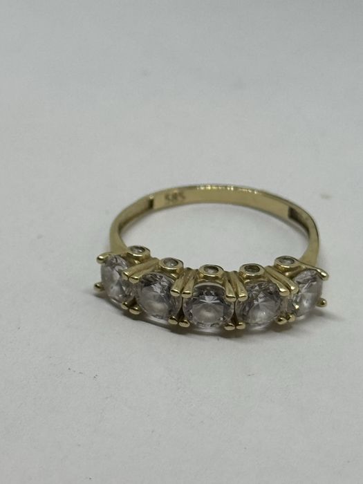 златен дамски пръстен 3.11гр 14к 585