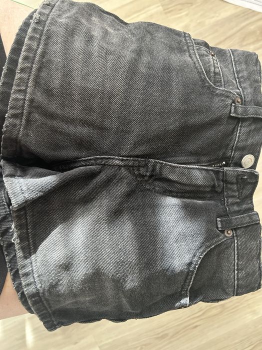 Pantaloni scurti Zara