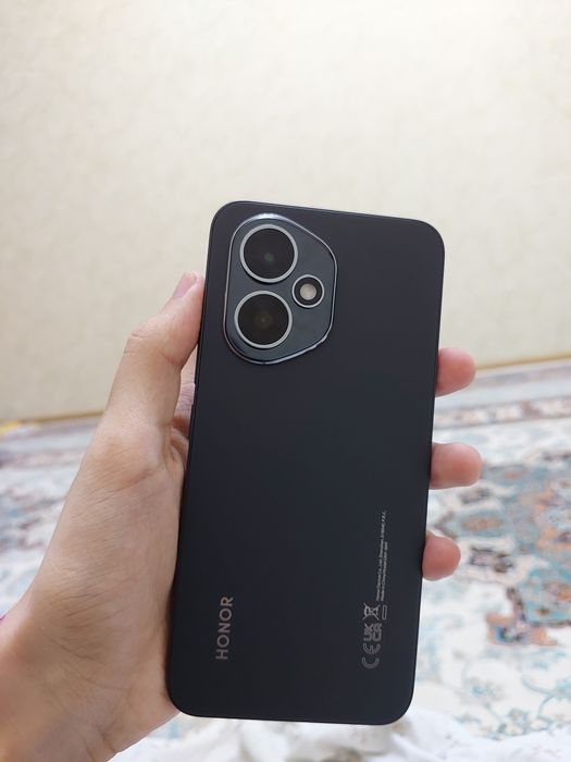 HONOR 400 sotiladi