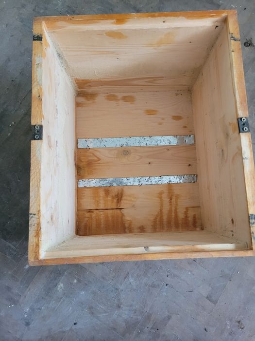 Vand 30 de stupi pt albine