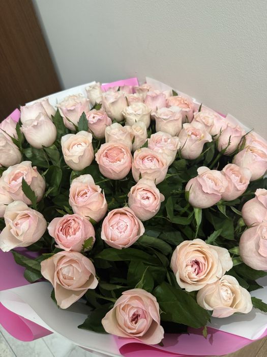 Розовые розы 51 шт