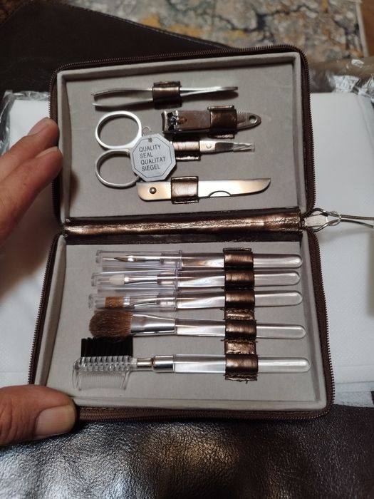 Дамско несесерче